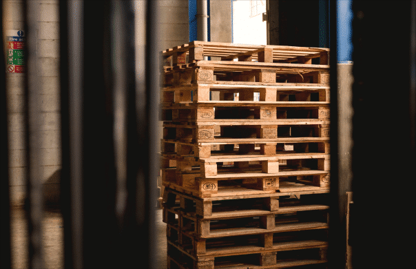 Offering pallet warehouse storage, Complete Shipping Solutions helps you maximize storage space.